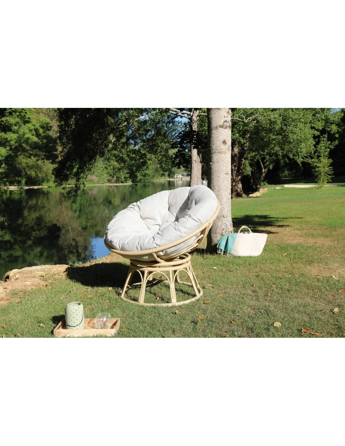 Fauteuil LOVE Pivotant En Aluminium Et Résine – Image 4